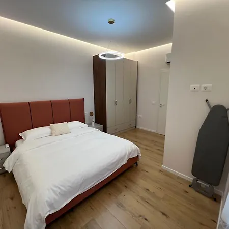 Lindis 8 6 Апартаменты *